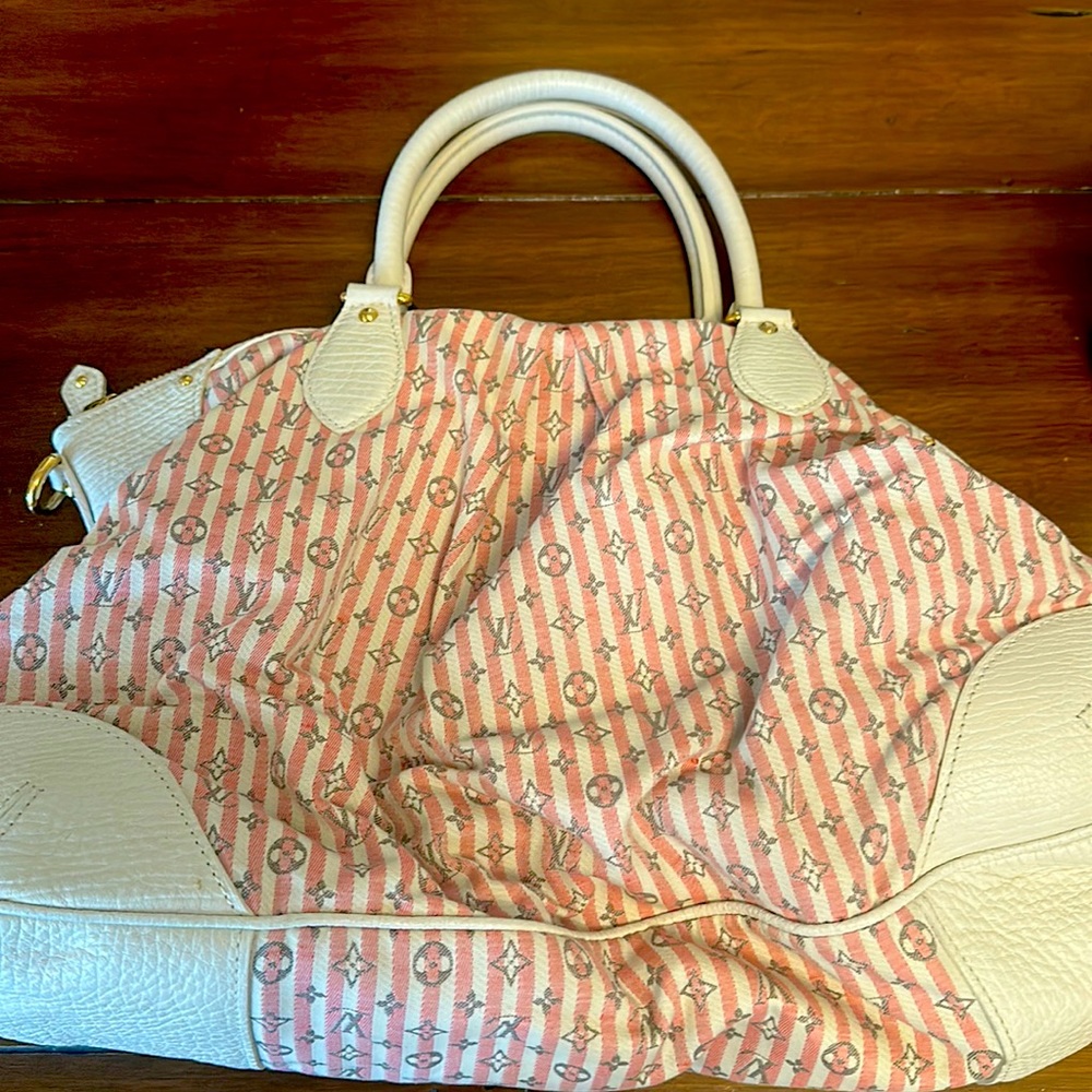 Louis Vuitton Mini Lin Like New Purse